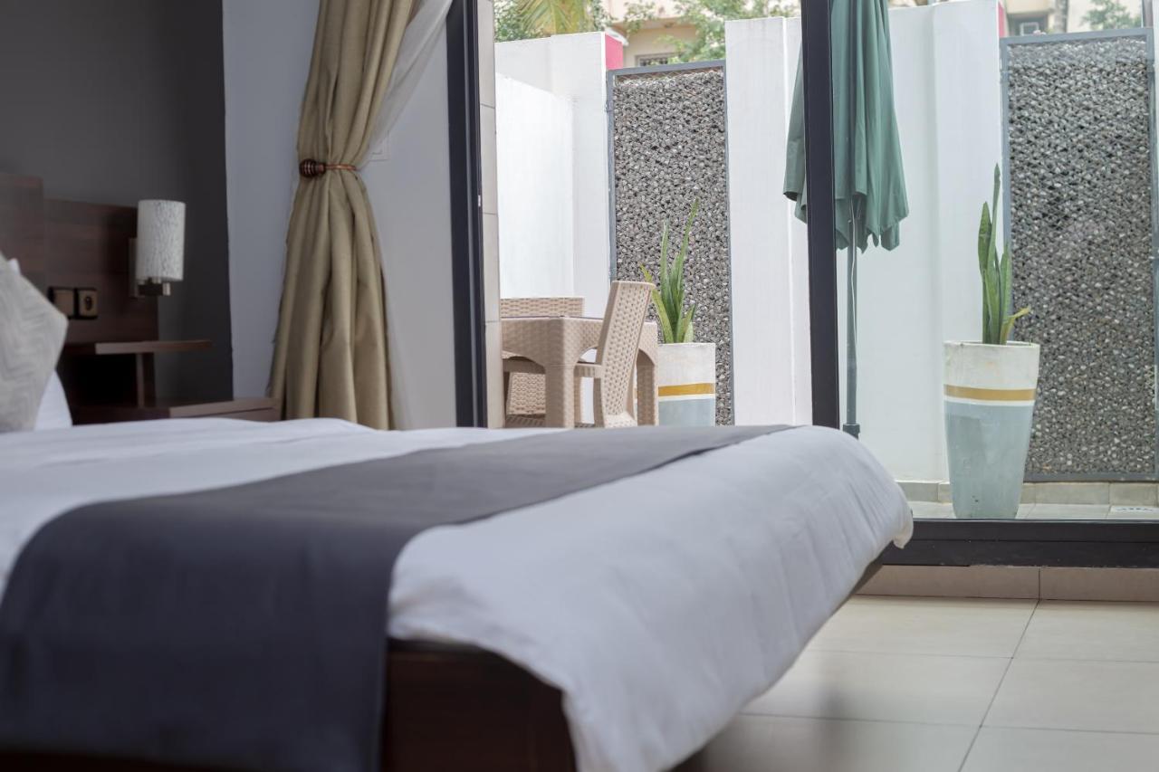 Robert'S Hotel Abidjan Eksteriør billede